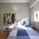 Rent a room in lisbon