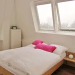 Miete 4 Schlafzimmer wohnung von 76 m² in Frankfurt am Main