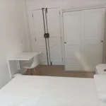 Rent a room in lisbon