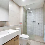 Rent 1 bedroom apartment in Hawthorn East