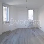 Rent 3 bedroom apartment of 80 m² in Barzago