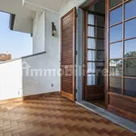 Rent 5 bedroom house of 300 m² in Caranna