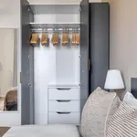 Miete 3 Schlafzimmer wohnung von 1278 m² in Berlin