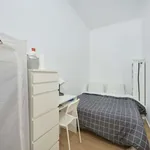 Rent a room in lisbon