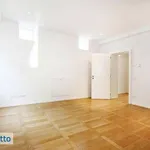 Affitto 6 camera casa di 260 m² in Milan