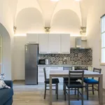 Rent 1 bedroom apartment of 60 m² in Florence