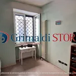 Rent 3 bedroom house of 66 m² in Naples