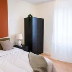 Rent a room of 88 m² in Bordeaux