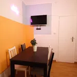 Rent a room of 190 m² in Barcelona