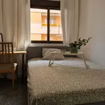 Rent 4 bedroom apartment in Valencia