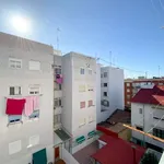 Rent a room of 110 m² in valencia