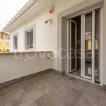 Rent 5 bedroom house of 380 m² in Roma