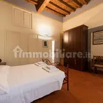 Rent 1 bedroom apartment of 60 m² in Florence