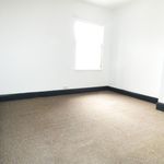 Rent 2 bedroom flat in Stoke-on-Trent