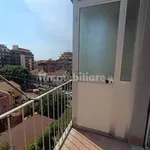 Affitto 3 camera appartamento di 84 m² in Catania