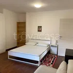 Rent 5 bedroom apartment of 130 m² in Milano