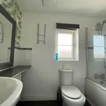 Rent 4 bedroom flat in East Midlands