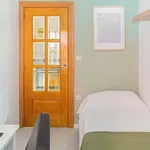 Rent a room of 63 m² in Zaragoza