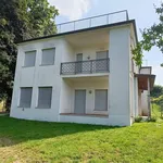 Affitto 5 camera casa di 175 m² in Lurate Caccivio