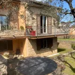 Rent 5 bedroom house of 200 m² in Roma