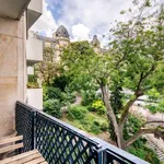 Rent 1 bedroom apartment of 52 m² in paris