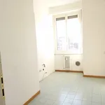 Rent 2 bedroom apartment of 60 m² in Milan