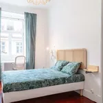 Rent a room in lisbon