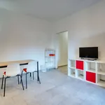 Rent 1 bedroom apartment of 36 m² in Milano