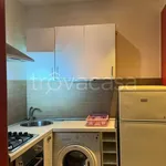 Rent 6 bedroom apartment of 100 m² in Genova