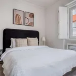 Rent 2 bedroom apartment of 82 m² in lisbon