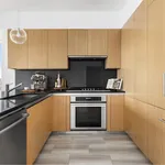 Rent 3 bedroom apartment of 173 m² in New York