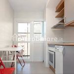 Affitto 2 camera appartamento di 80 m² in Arezzo