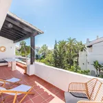 Rent 3 bedroom apartment of 200 m² in Marbella