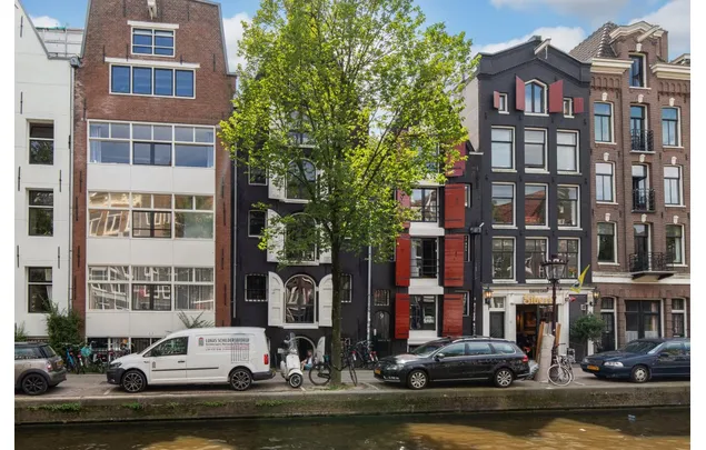 Huur 1 slaapkamer appartement van 106 m² in amsterdam