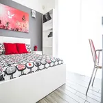 Rent a room in Milan