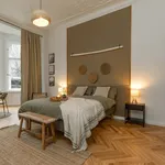 Miete 4 Schlafzimmer wohnung von 145 m² in Berlin