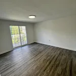 Rent 3 bedroom apartment in Toronto (New Toronto)