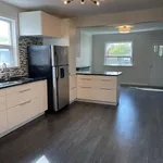 Rent 3 bedroom house of 309 m² in Mississauga (Mineola)