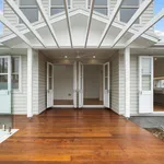 Rent 3 bedroom house in Noosaville