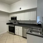 Rent 2 bedroom apartment of 92 m² in Pembroke Pines