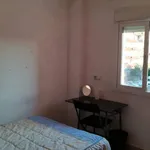 Rent 4 bedroom apartment in Seville