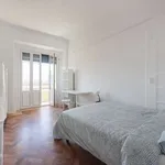 Rent a room in lisbon