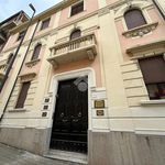 Affitto 5 camera appartamento di 114 m² in Reggio Calabria