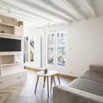 Appartement de 194 m² avec 1 chambre(s) en location à Paris