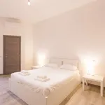 Rent 1 bedroom apartment of 70 m² in milan