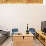 Rent 4 bedroom apartment of 55 m² in Madrid