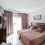 Alquilo 4 dormitorio apartamento de 216 m² en Costalita