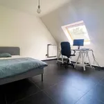 Rent 4 bedroom apartment in Laarne