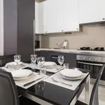 Rent 4 bedroom apartment of 58 m² in Milan