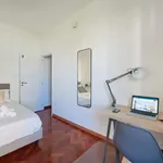 Rent 7 bedroom apartment in Lisbon